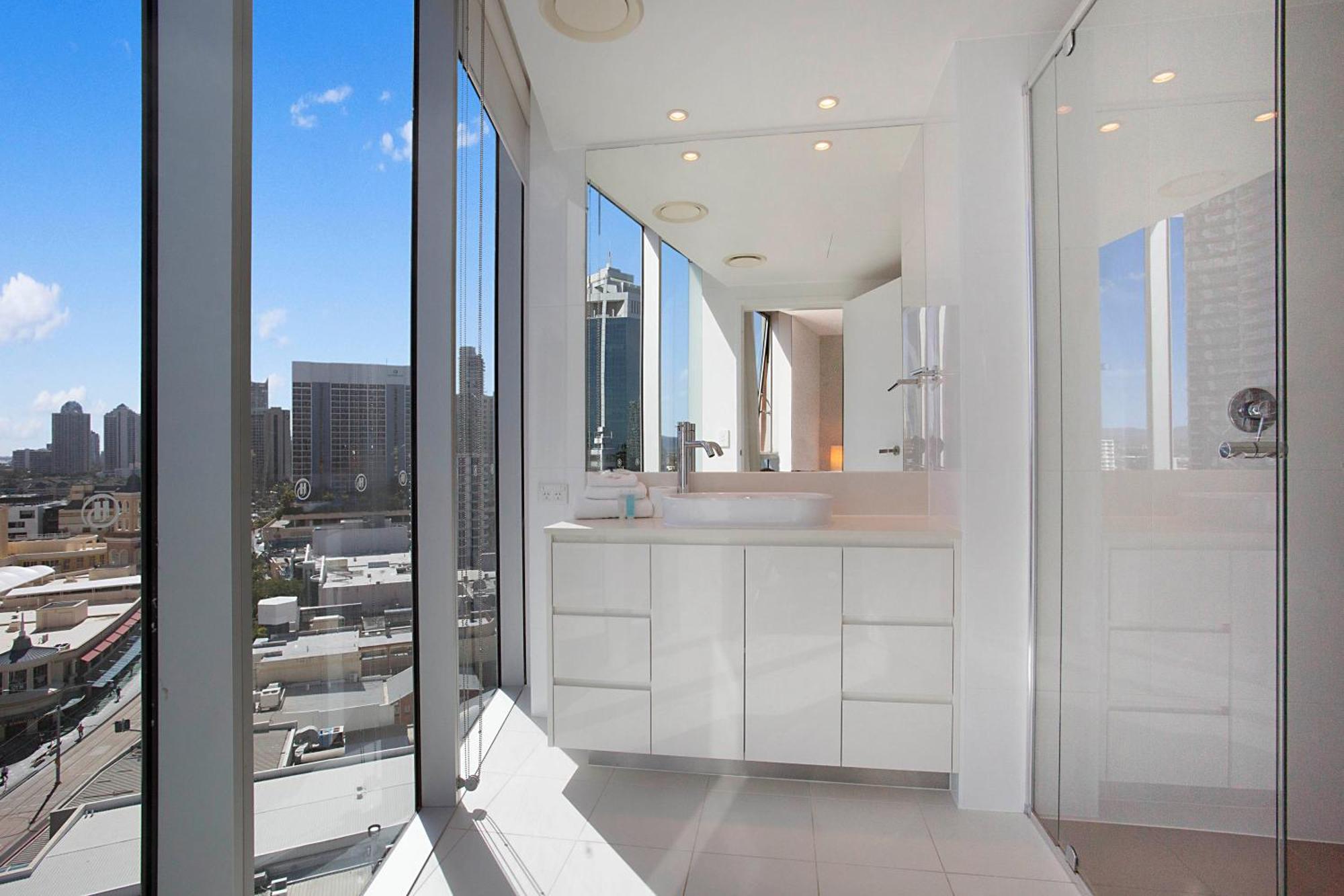 Number 1 H Residences - Wifi, Parking & More By Gold Coast Holidays Екстериор снимка