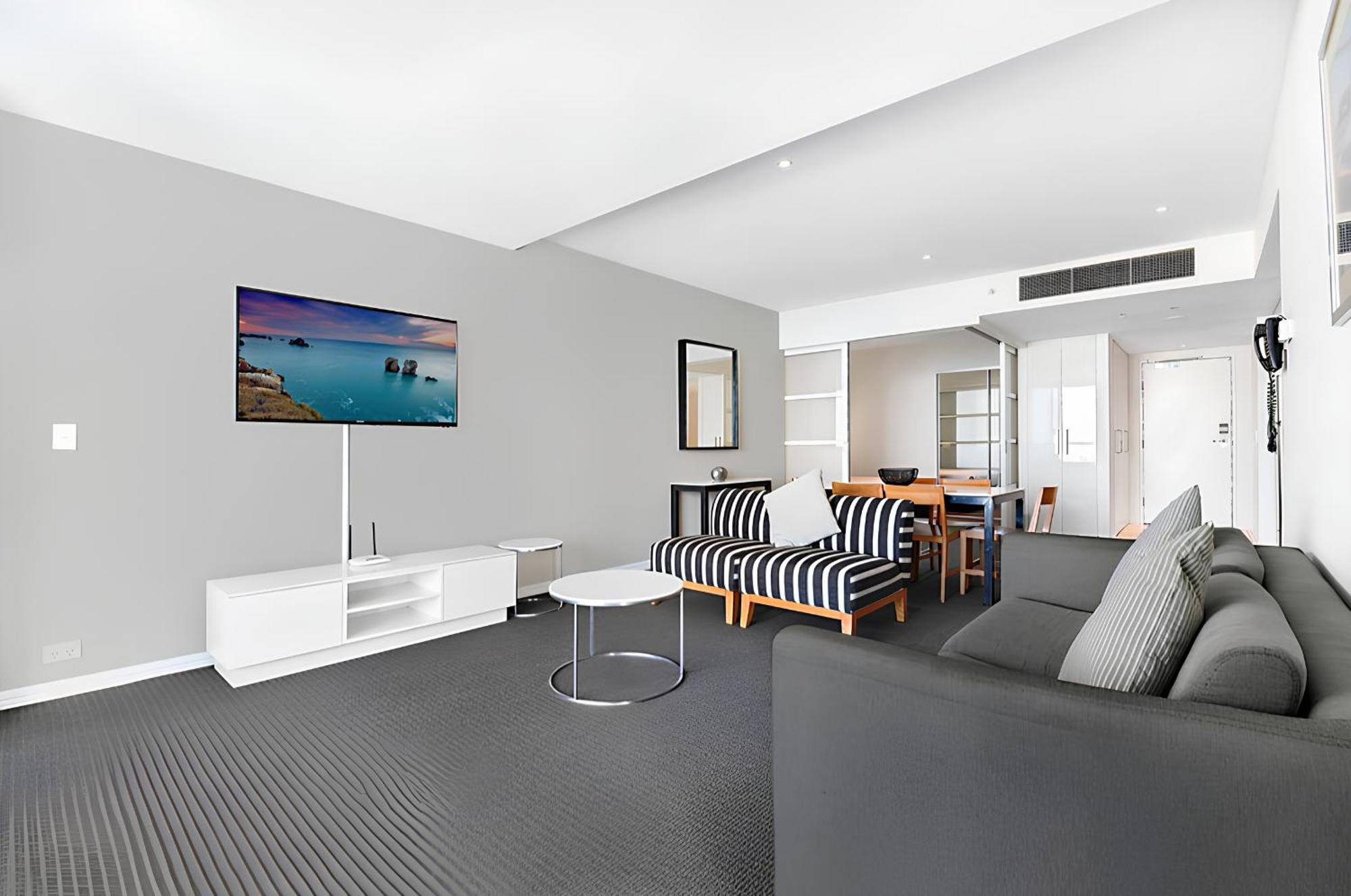 Number 1 H Residences - Wifi, Parking & More By Gold Coast Holidays Екстериор снимка
