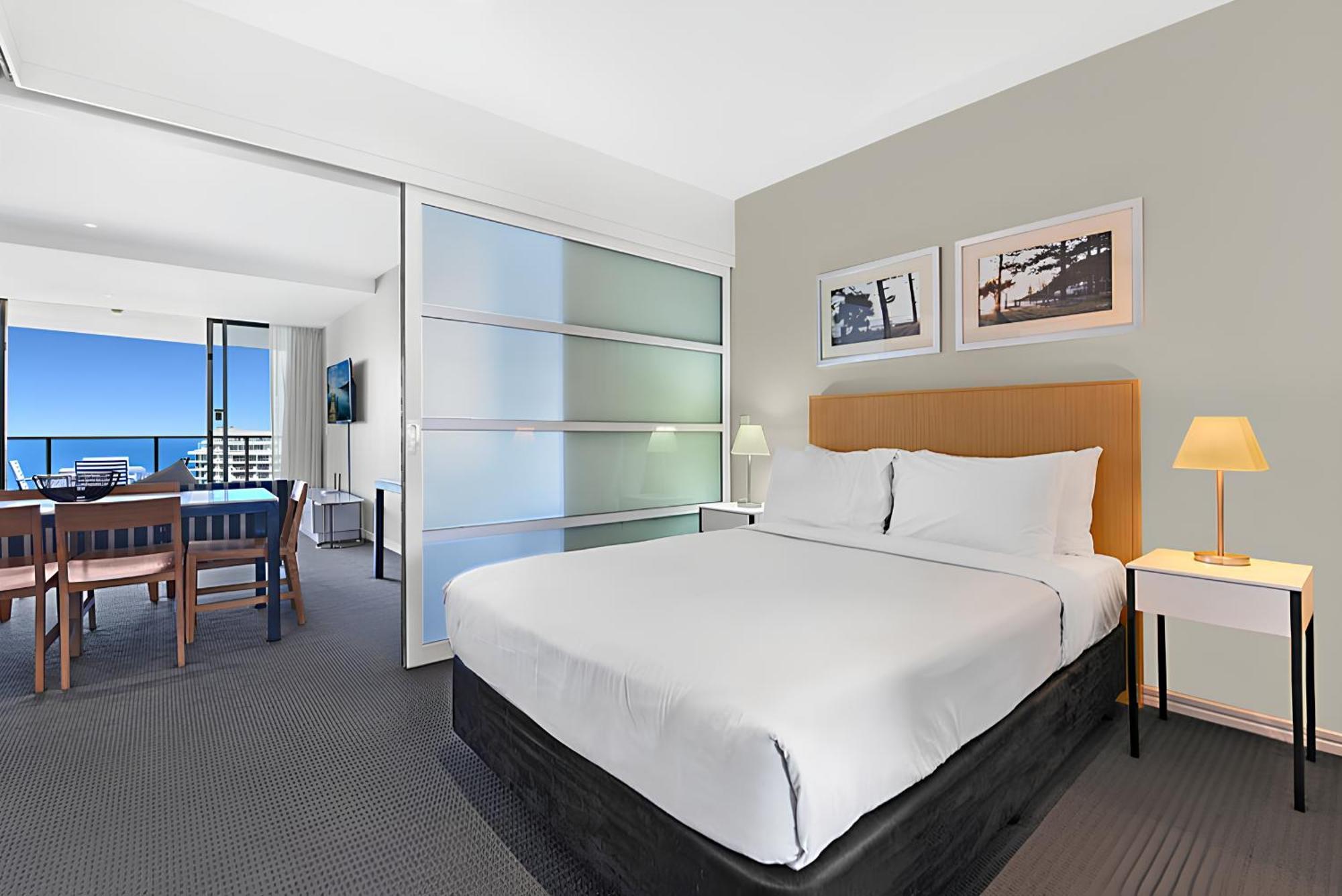 Number 1 H Residences - Wifi, Parking & More By Gold Coast Holidays Екстериор снимка