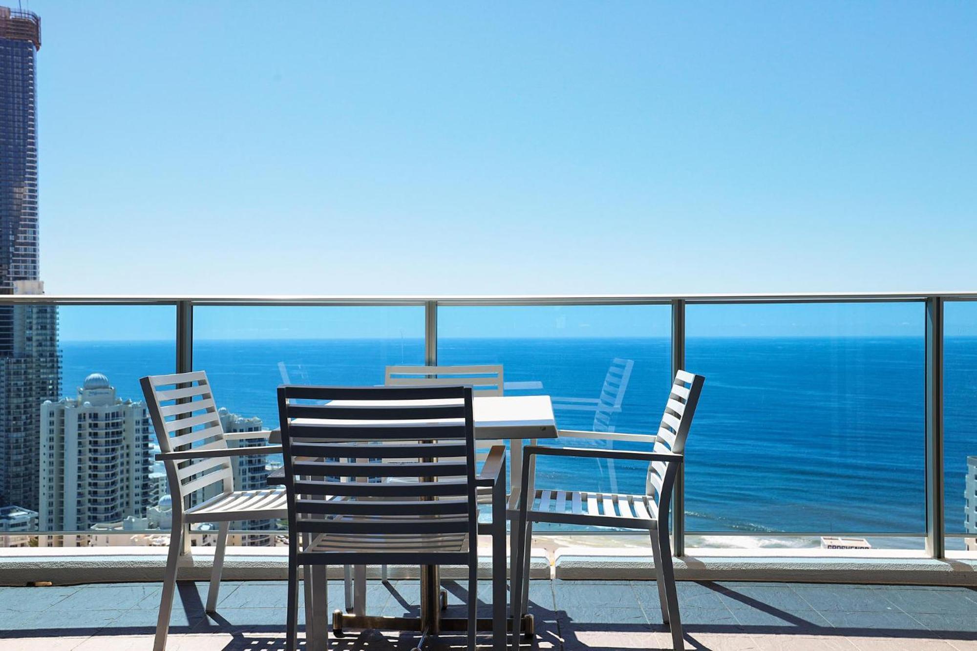 Number 1 H Residences - Wifi, Parking & More By Gold Coast Holidays Екстериор снимка